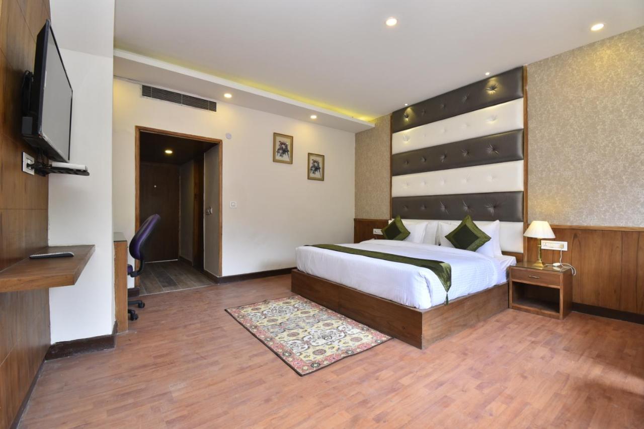 Hotel Snowcrests Manor Manāli Buitenkant foto