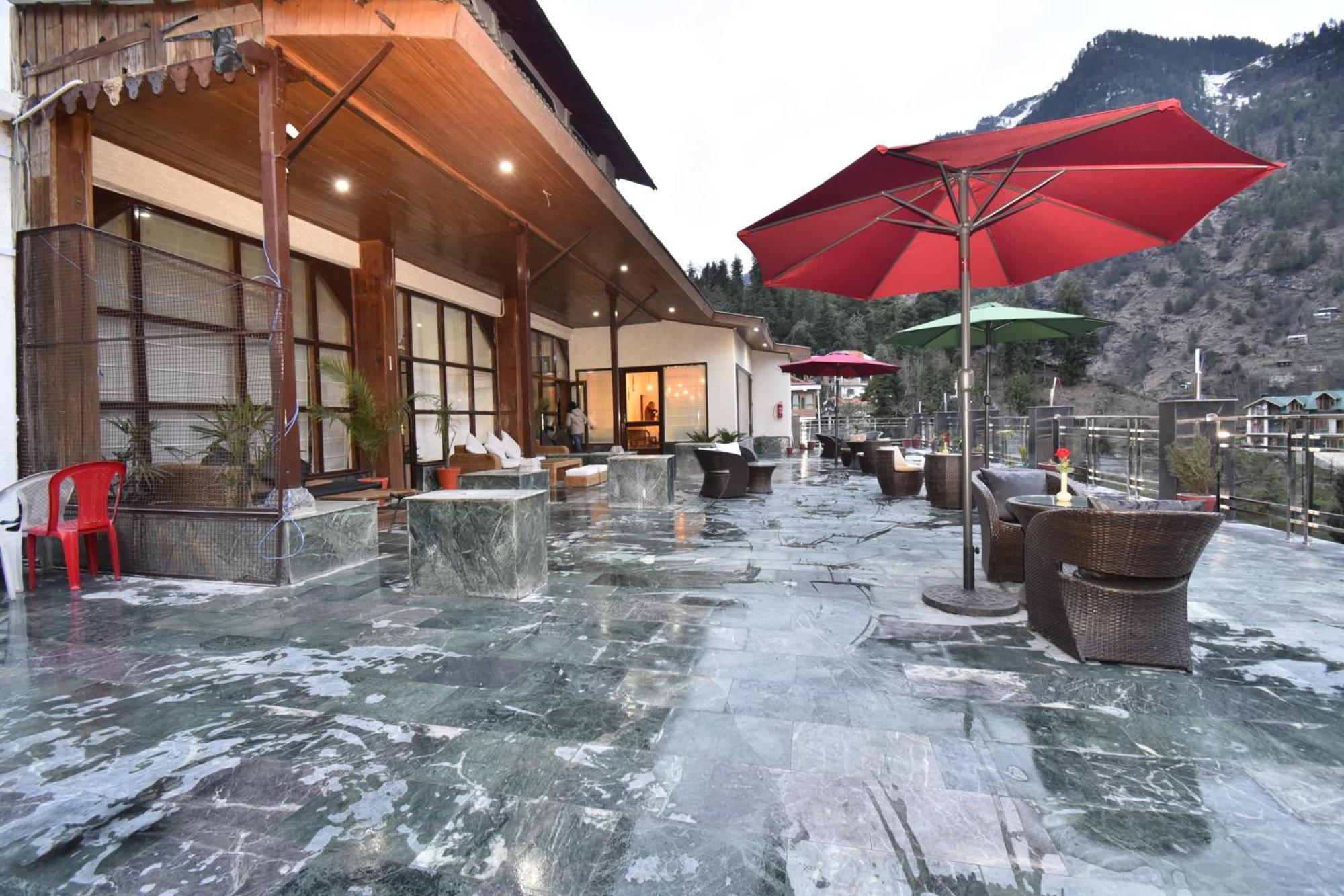 Hotel Snowcrests Manor Manāli Buitenkant foto